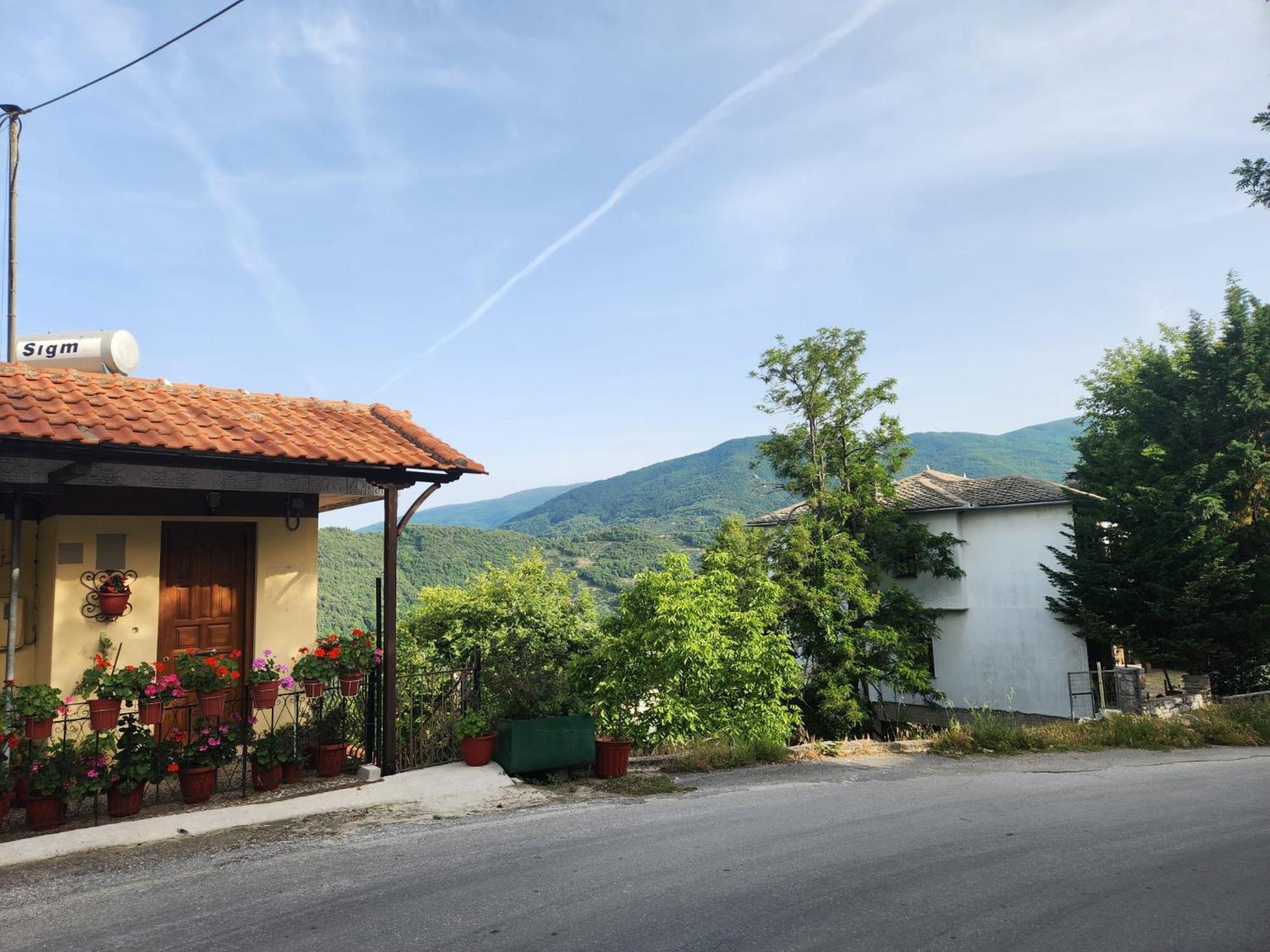 Yalla Chorefto - Hotel & Fun Exterior foto